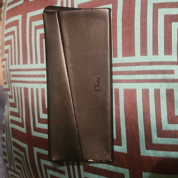 Glass - Picture 5 of 5